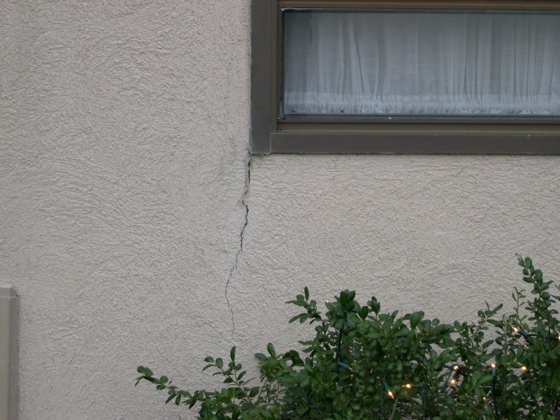 Big crack in lamina