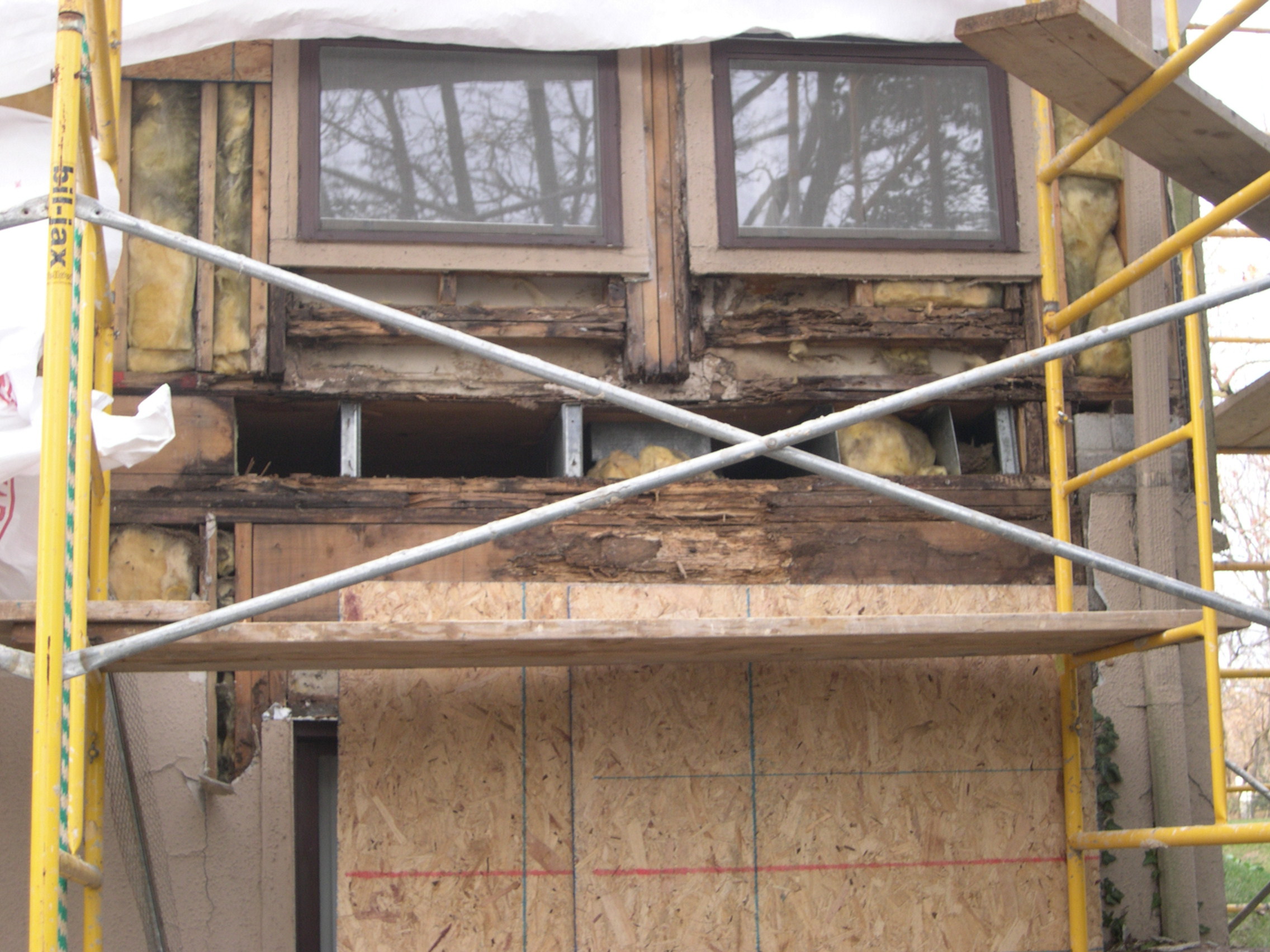 Rot under improperly flashed windows